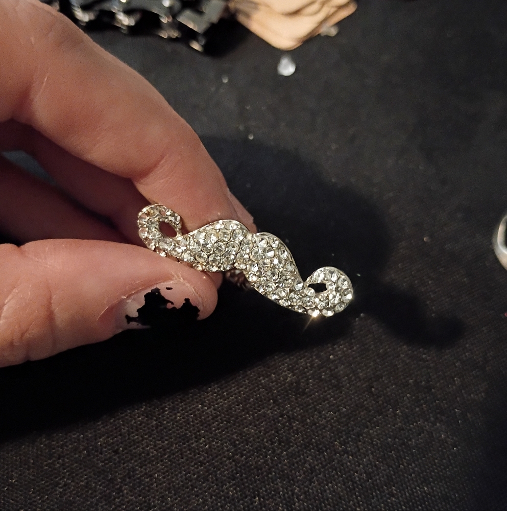 Silver Rhinestone Mustache Ring - Picture 3 of 4